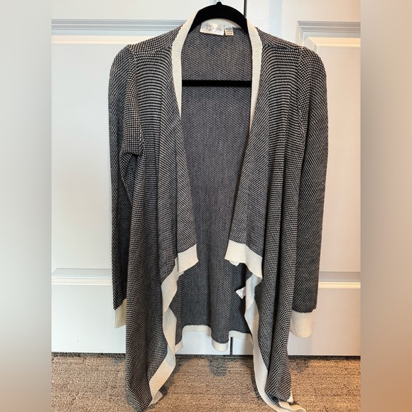 RD Style Sweaters - RD‎ Style Black and Cream Open Front Cardigan
